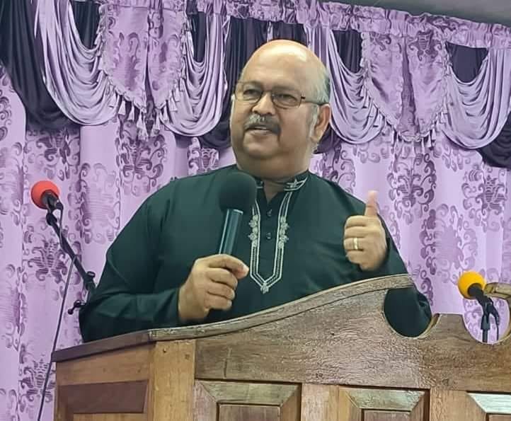 Reverend Dayanand Powdhar, Pastor of Dinsley Evangelical Bible Church